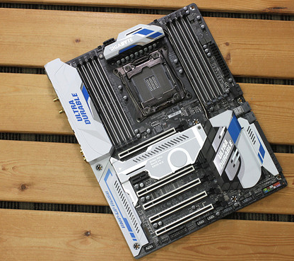 6950X 6950X